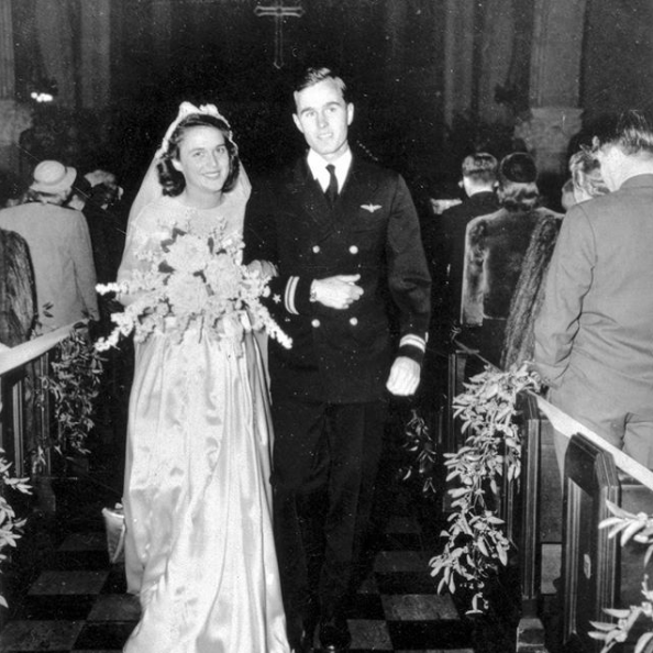 George & Barbara Bush's 72-Yr-Old Love Story. -InspireMore