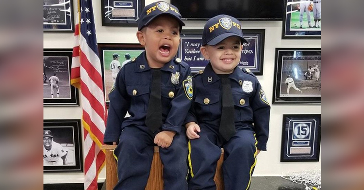 Toddler Twins Obsessed With NYPD Become Mini-Cops — InspireMore