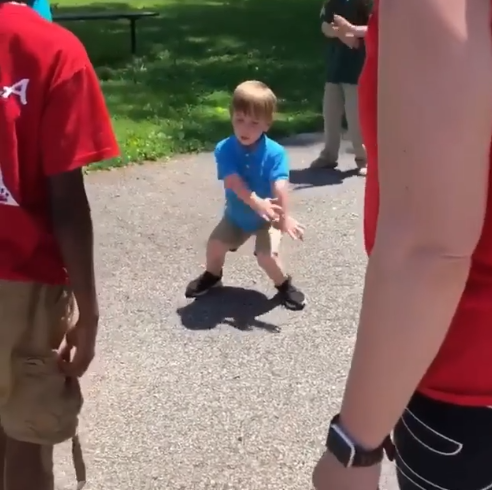 Tiny 4th Grader Goes Viral With Epic Dance Moves - InspireMore