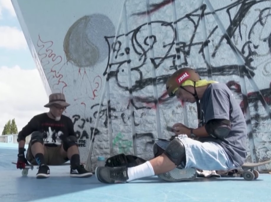 The Oldest Skateboarder In The World Is Stealing Hearts With His ...