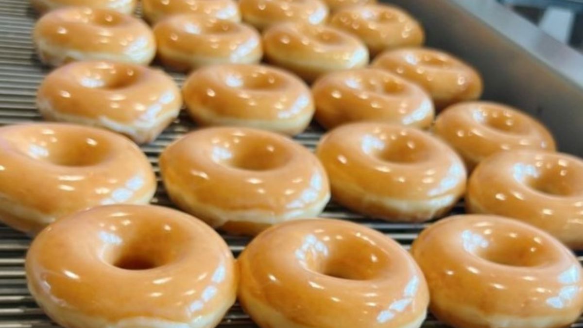 Get A Dozen Leap Day Krispy Kreme Doughnuts For Just $2.29 Today — Here ...