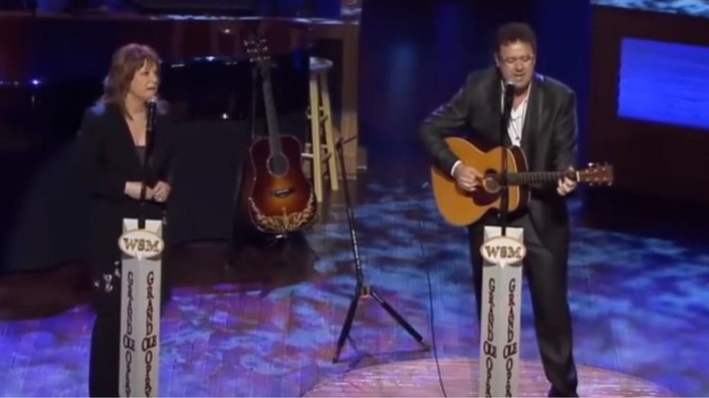 Vince Gill and Patty Loveless singing at George Jones' memorial.