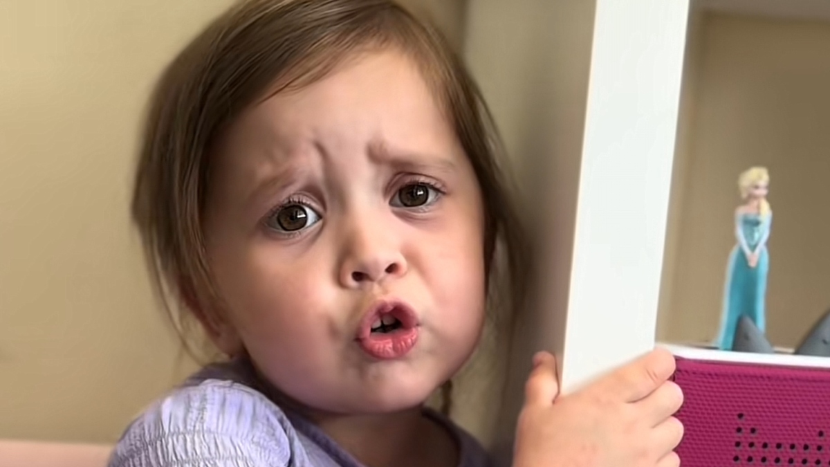 This toddler deserves an Oscar after singing the song ‘Frozen’ % %