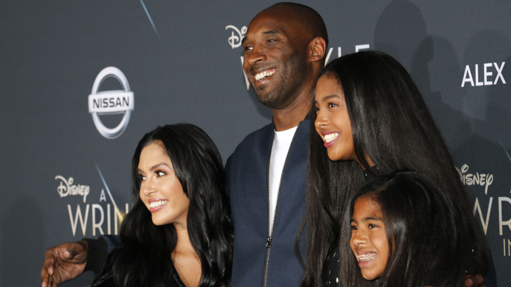 Kobe Bryant daughter throws first pitch