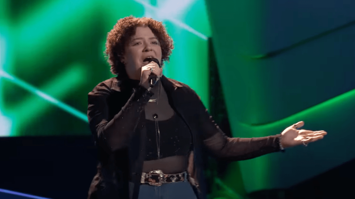 "The Voice" Teen Has All Four Coaches Fighting Over Her