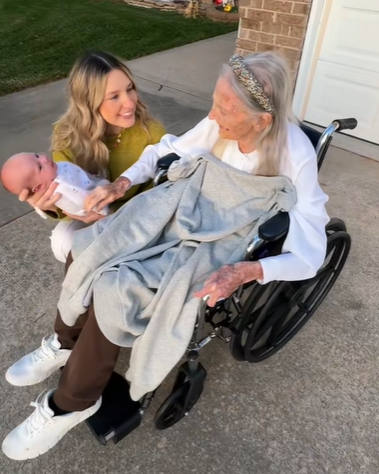 Mom-To-Be Wasn’t Sure Grandma Would Live To Meet Her Baby — She Just Did!