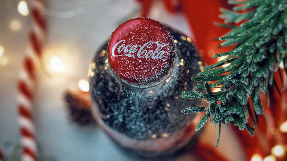 Coca-Cola Rings In Holiday Season With Christmas Commercial