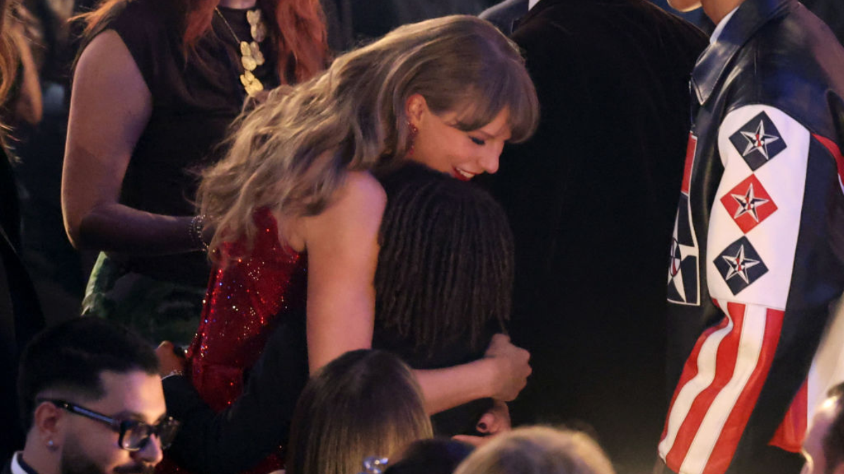 Taylor Swift Goes Viral For Sharing The Sweetest Grammys Dance