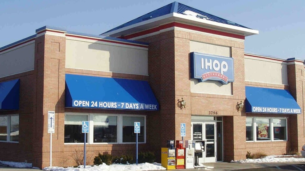 Exterior view of an iHop